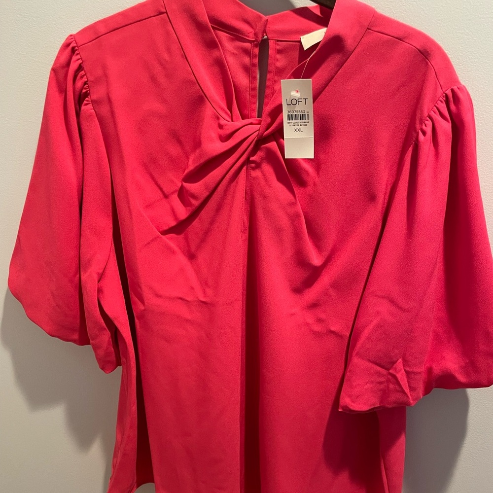 BNWT Pink Blouse w/ Elbow Length Blouson Sleeves and Cross Front Detail Size XXL